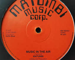 R-27798309-1699458853-4444